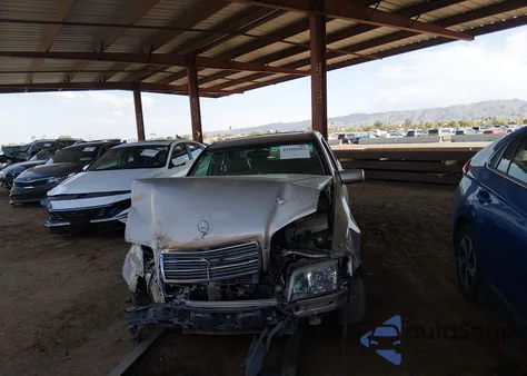 2000 Mercedes-Benz C 230 Kompressor из США, поврежденный, VIN WDBHA24G6YA857124